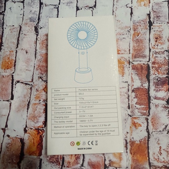 NIB Riman Battery Operated Fan - Picture 3 of 5